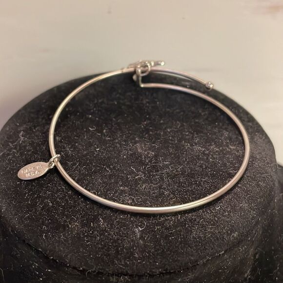 7.5” silver tone bangle bracelet with silver tone nautical charm - Picture 8 of 10